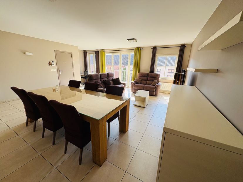 Appartement récent, équipé de façon moderne, spacieux et lumineux au 2ème étage situé au centre de Koningshooikt dans la résidence « De Smidse ».&lt;br /